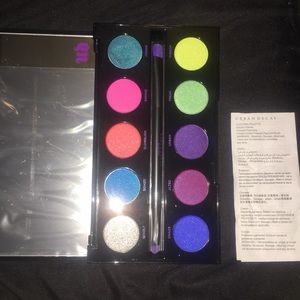 Urban decay electric eyeshadow palette